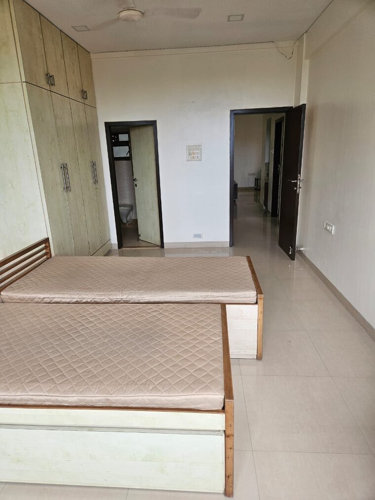 Room, phi iv greater noida 3 Bedroom 1354 Sq.Ft. Builder Floor In Phi Iv Greater Noida Greater Noida 9573195