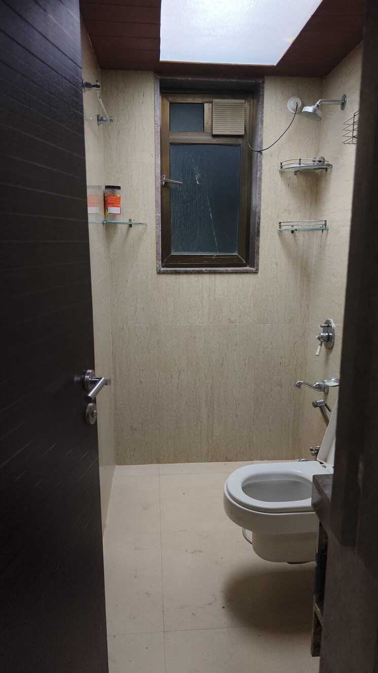 Bathroom, krishna-kalina-market 1 Bedroom 500 Sq.Ft. Apartment In Santacruz East Mumbai 9573211