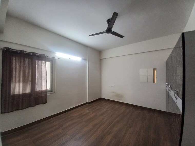 Room, vasant kunj 2 Bedroom 85 Sq.Yd. Builder Floor In Vasant Kunj Delhi 9573285