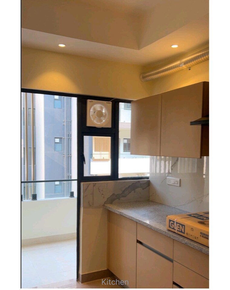 Kitchen, suncity-vatsal-valley 2 Bedroom 1030 Sq.Ft. Builder Floor In Gwal Pahari Gurgaon 9573467