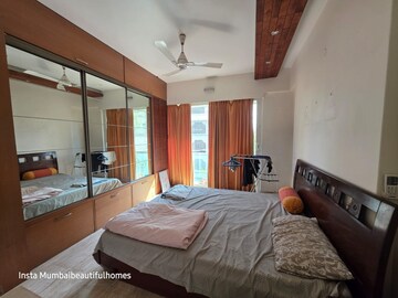 Bedroom in 4 BHK Apartment at White Lotus, Santacruz West – for Rent