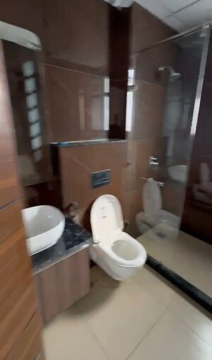 Bathroom in 3 BHK Apartment at Signature Global City 63A, Sector 63a – for Rent