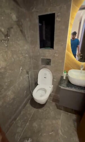 Bathroom in 3 BHK Apartment at Signature Global City 63A, Sector 63a – for Rent