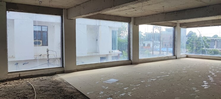 Room, chinhat Commercial Office Space 2020 Sq.Ft. In Chinhat Lucknow 9573357