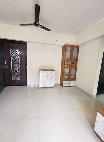 Room in 2 BHK Apartment at Lodha Palava Marvella A H, Dombivli East – for Rent