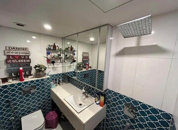 Master Bedroom in 3 BHK Apartment at Lodha Sterling, Kolshet Road – for Rent