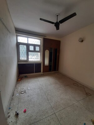 Room in 2 BHK Builder Floor at Dwarka – for Rent