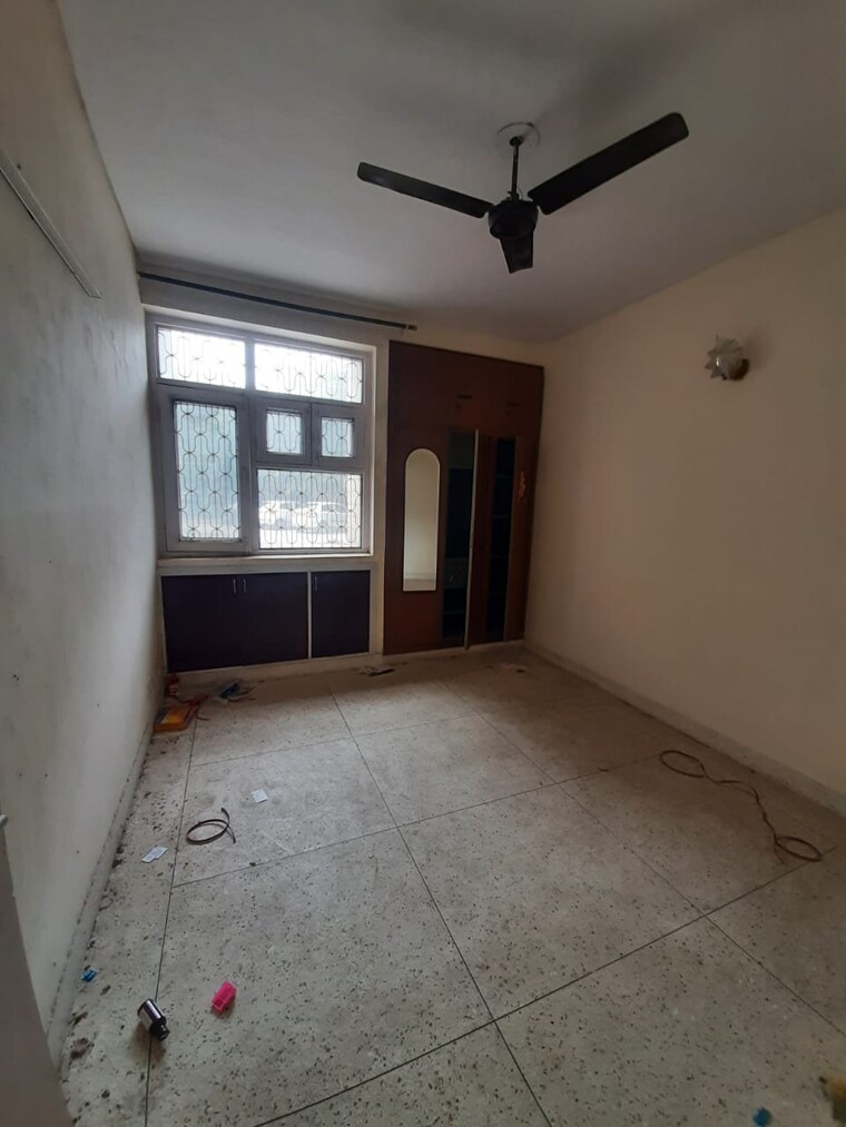 Room, dwarka 2 Bedroom 700 Sq.Ft. Builder Floor In Dwarka Delhi 9573630