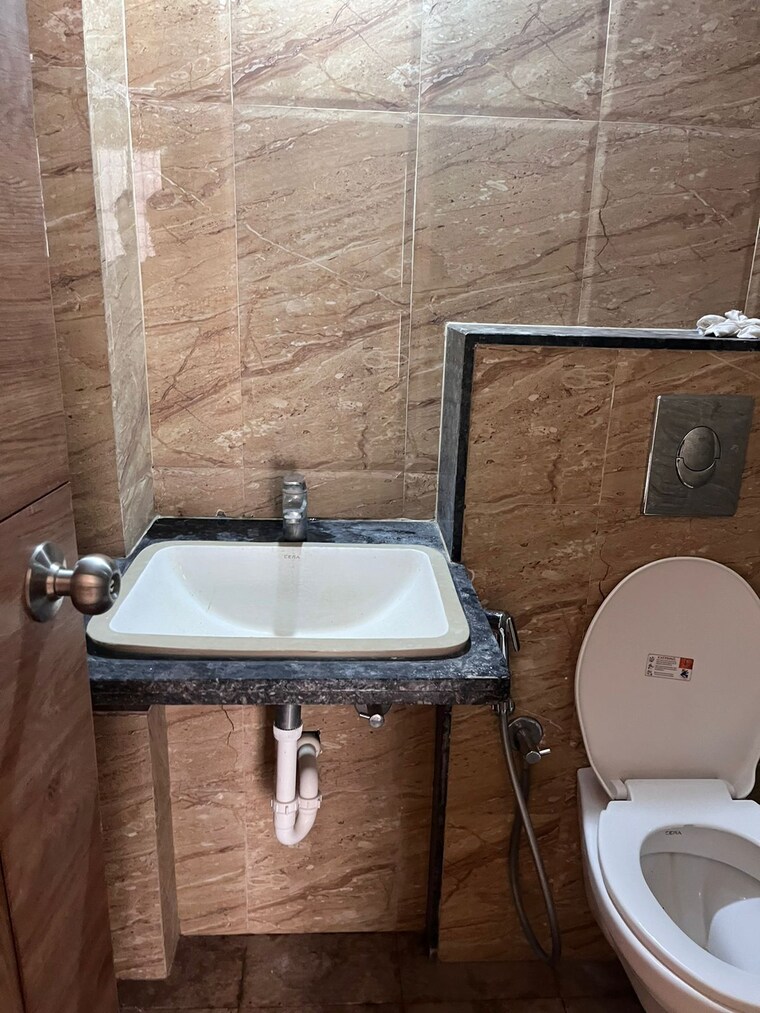 Bathroom, brahma-vantage-b 2 Bedroom 1000 Sq.Ft. Apartment In Bavdhan Pune 9573610