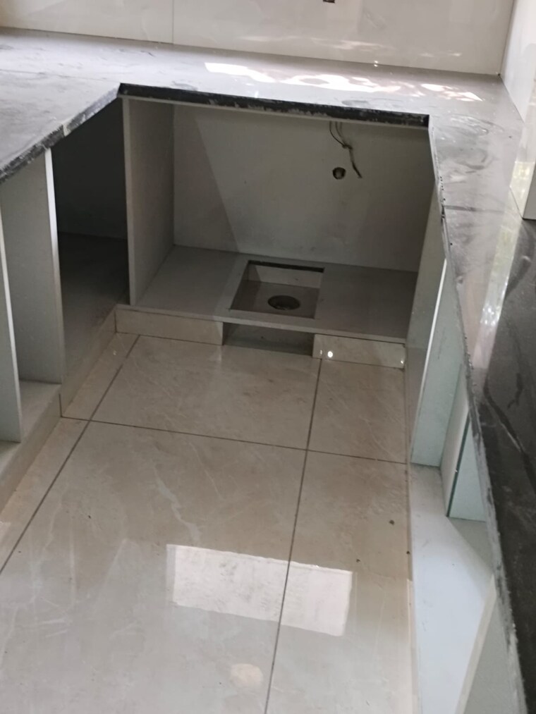 Bathroom, sector 23 dwarka 1 Bedroom 500 Sq.Ft. Apartment In Sector 23 Dwarka Delhi 9573664