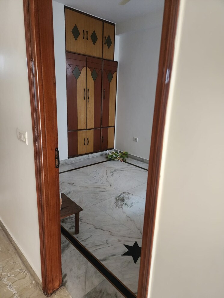 Room, vaishali sector 2 4 Bedroom 2150 Sq.Ft. Builder Floor In Vaishali Sector 2 Ghaziabad 9573672