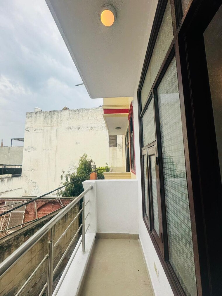 Balcony, neb sarai 1 Bedroom 450 Sq.Ft. Builder Floor In Neb Sarai Delhi 9573676