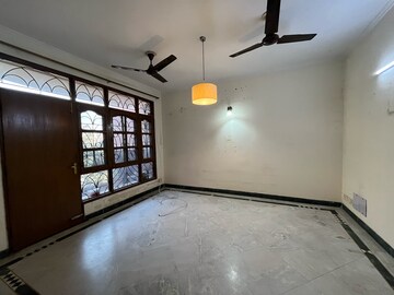 3.5 BHK Builder Floor For Rent in Sanskriti Apartments Gurgaon, Sector 44