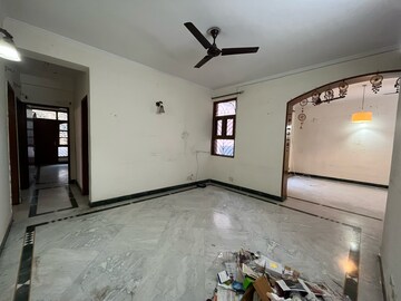 Room in 3.5 BHK Builder Floor at Sanskriti Apartments Gurgaon, Sector 44 – for Rent