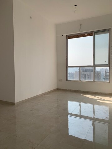 Room in 2 BHK Apartment at Shamik Keshav CHS, Borivali West – for Rent