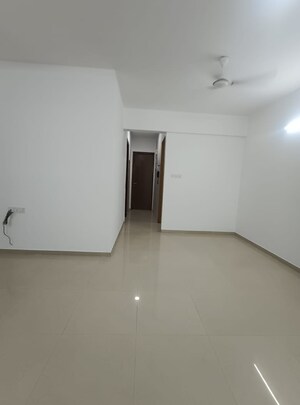 Room in 2 BHK Apartment at Rustomjee Elanza, Malad West – for Rent