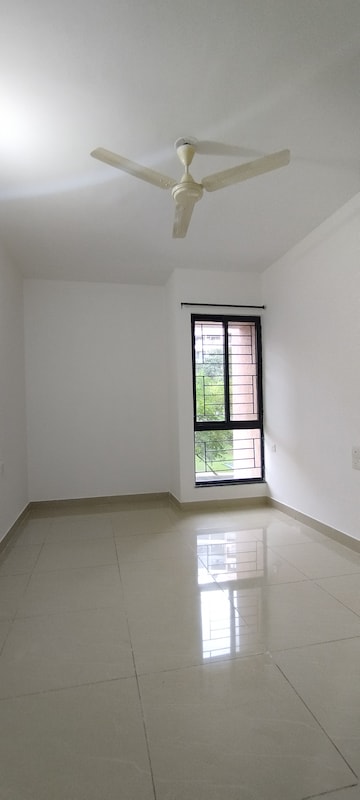 Room in 2 BHK Apartment at Sarang Nanded City, Sinhagad – for Rent