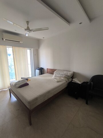Bedroom in 3 BHK Apartment at Khar West – for Rent