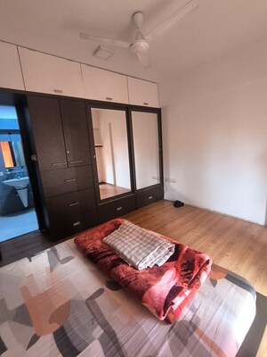 Bedroom in 3 BHK Apartment at Khar West – for Rent