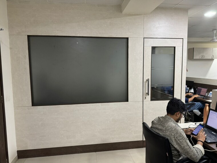 undefined, ashirwad-paras Commercial Office Space 1250 Sq.Ft. In Prahlad Nagar Ahmedabad 9573783