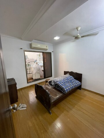 Living Room in 4 BHK Apartment at Bandra West – for Rent