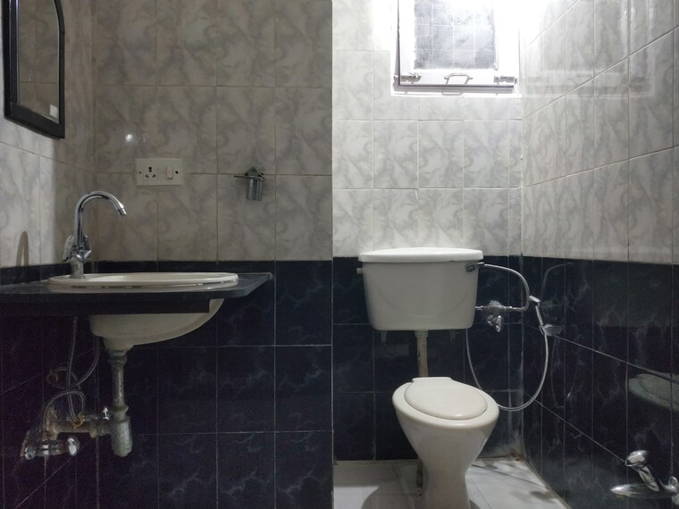 Bathroom, sushant-lok-3 3 Bedroom 2150 Sq.Ft. Apartment In Sector 57 Gurgaon 9573785