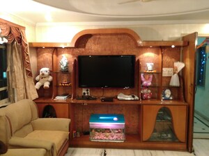 Furnished Amenities in 4 BHK Apartment at Beleghata – for Sale