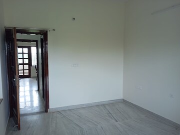 3.5 BHK Apartment For Sale in Sector 27a
