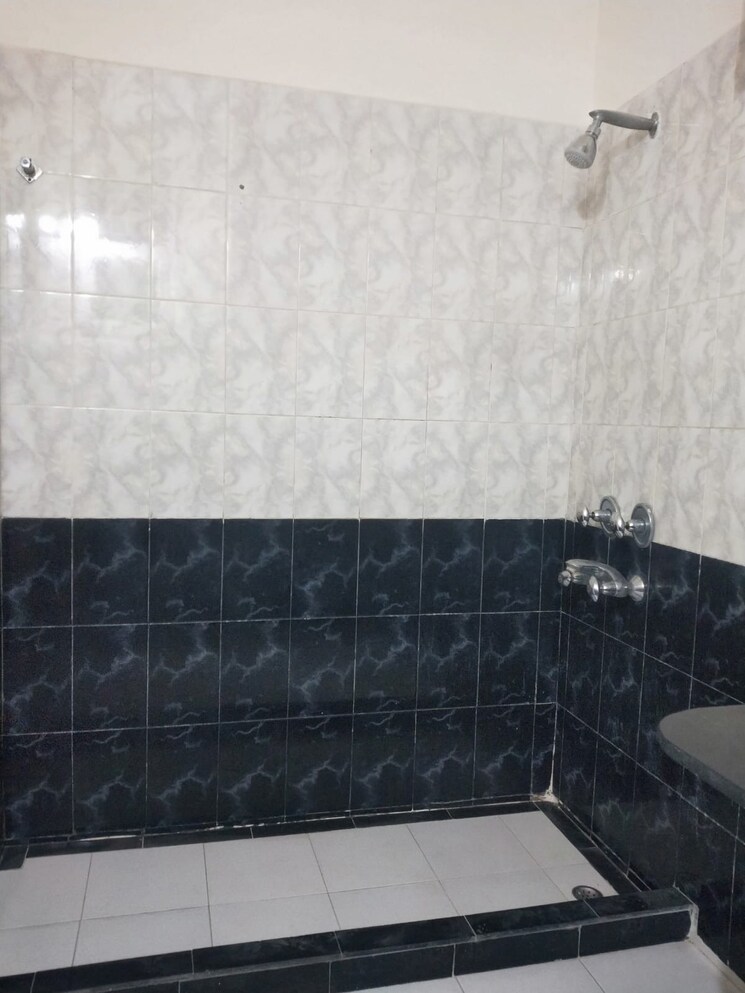 Bathroom, sushant-lok-3 3 Bedroom 2150 Sq.Ft. Apartment In Sector 57 Gurgaon 9573785