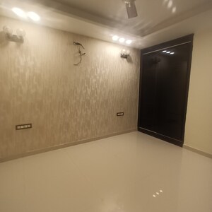 Furnished Amenities in 4 BHK Apartment at Aradhya Homes, Sector 67a – for Rent