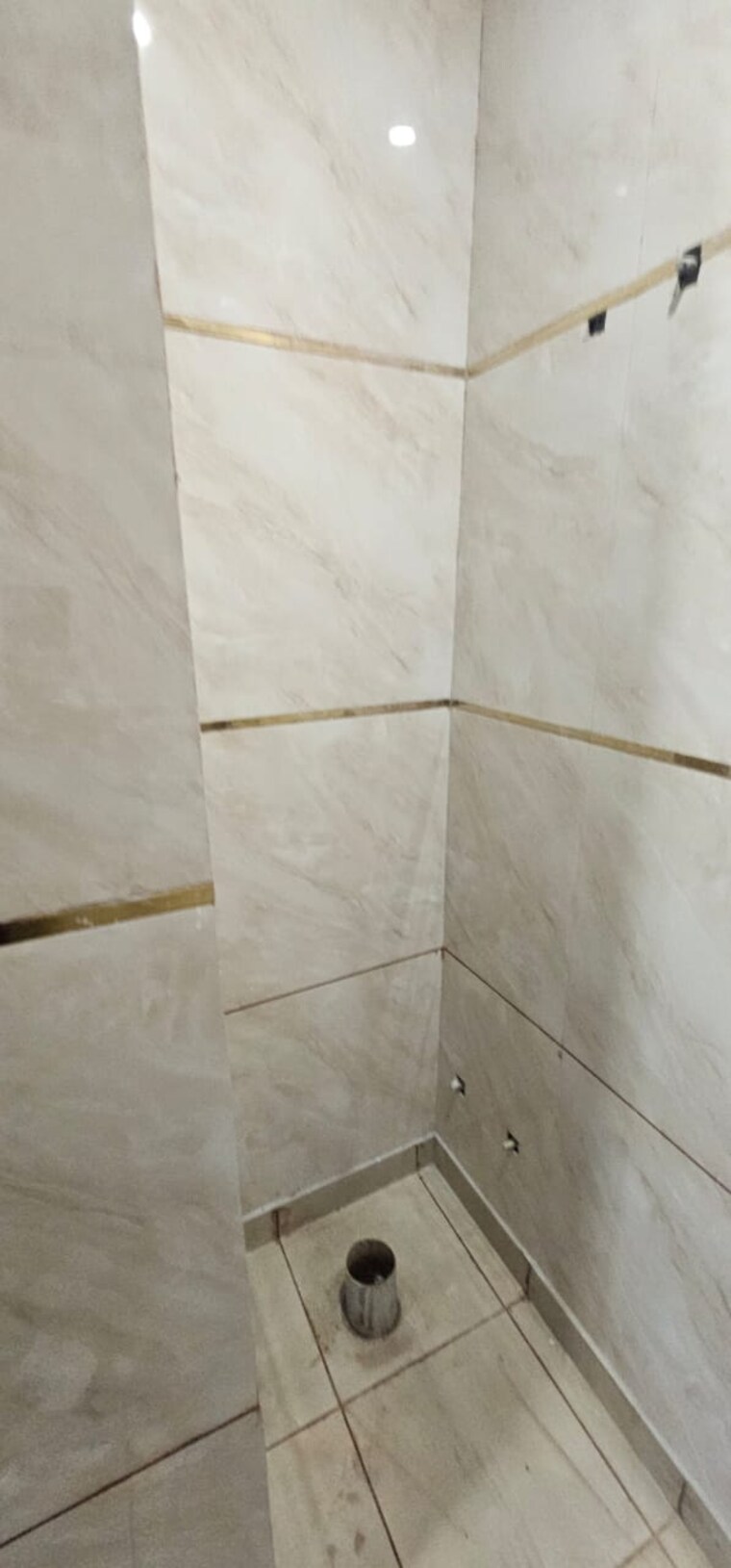 Bathroom, dwarka mor 2 Bedroom 500 Sq.Ft. Builder Floor In Dwarka Mor Delhi 9573884