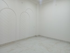 Room in 3 BHK Builder Floor at Mahavir Enclave 1 – for Rent