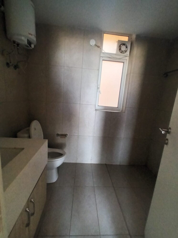 Bathroom, ireo-the-corridors 3 Bedroom 1852 Sq.Ft. Apartment In Sector 67a Gurgaon 9573923