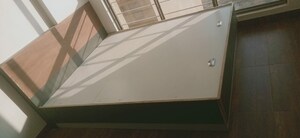 Room in 2 BHK Apartment at Vaishnodevi Circle – for Rent