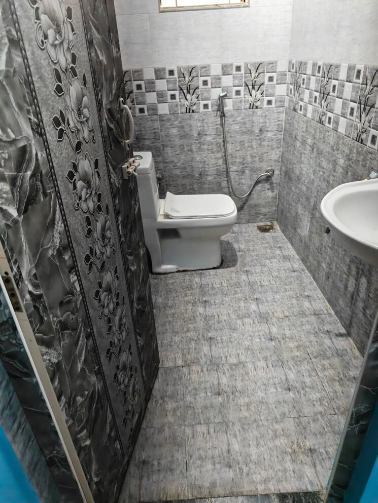 Bathroom, ansal-highland-park 2 Bedroom 1361 Sq.Ft. Apartment In Sector 103 Gurgaon 9573926