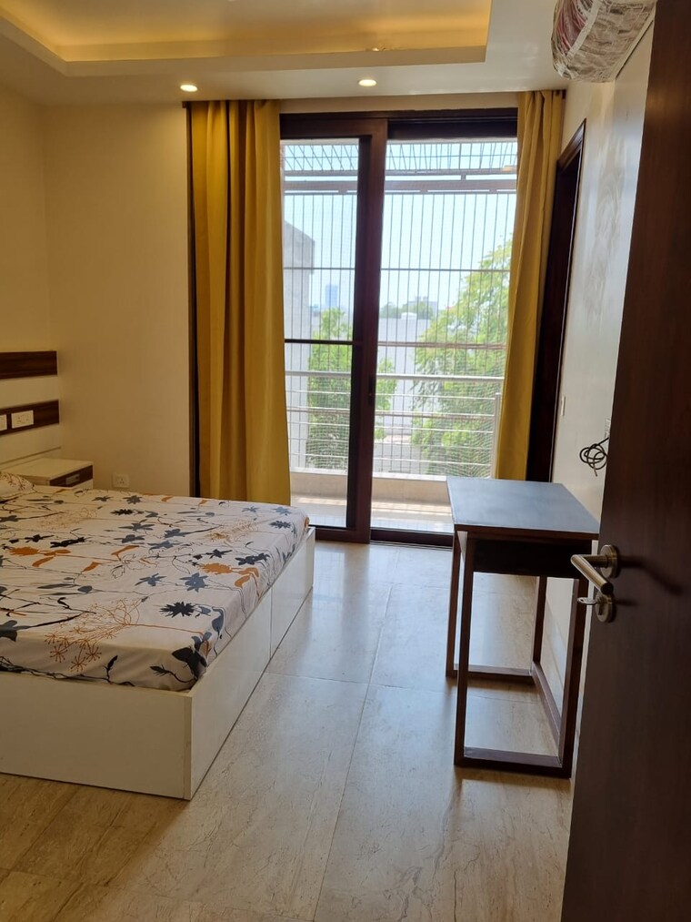 Bedroom, vidhi-apartment-ip-extension 3 Bedroom 200 Sq.Yd. Builder Floor In Ip Extension Delhi 9573938