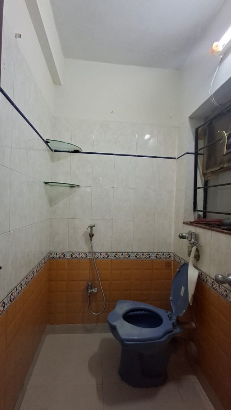 Bathroom, gundecha-sunflower 3 Bedroom 1150 Sq.Ft. Apartment In Kandivali East Mumbai 9574052