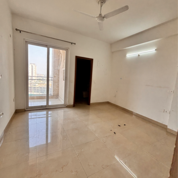 Room in 3.5 BHK Apartment at Shalimar Belvedere Court, Malesemau – for Rent