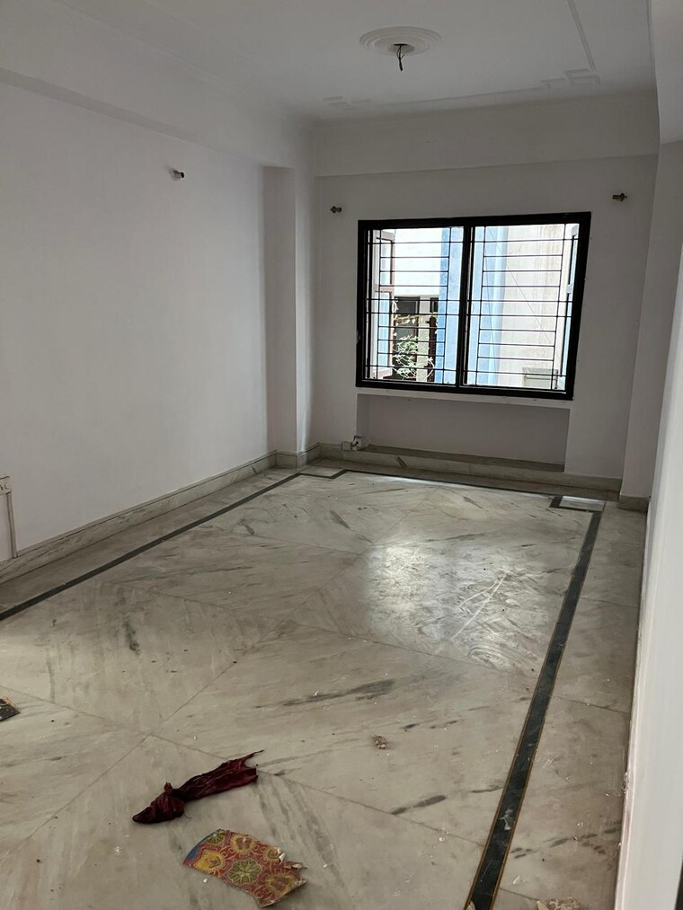 Room, boring road 3 Bedroom 1500 Sq.Ft. Apartment In Boring Road Patna 9574080