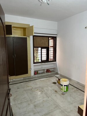 Room in 3 BHK Apartment at Boring Road – for Rent
