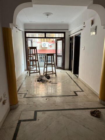 Room in 3 BHK Apartment at Boring Road – for Rent