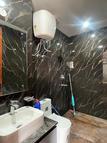 Master Bedroom in 1 BHK Builder Floor at Ansal Sushant Lok I, Sector 43 – for Rent