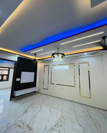 Room in 3 BHK Apartment at Govindpuram – for Sale