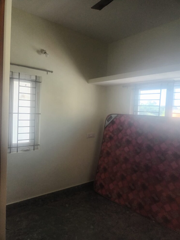 Room, yelahanka new town 1 Bedroom 430 Sq.Ft. Apartment In Yelahanka New Town Bangalore 9574150