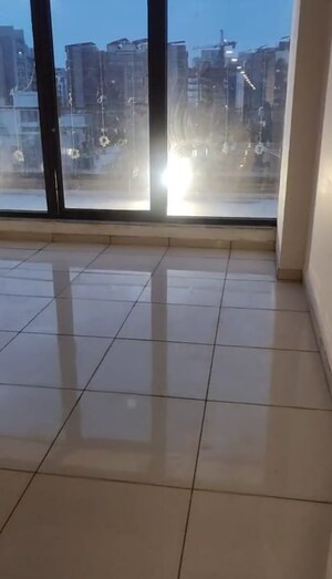 Room in  Office Space at Ratnanjali Solitaire, Satellite – for Rent