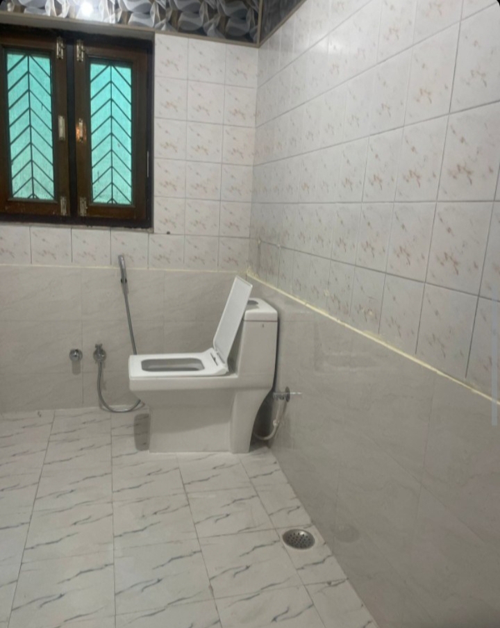 1 BHK + Study Room Villa For Rent in Aliganj