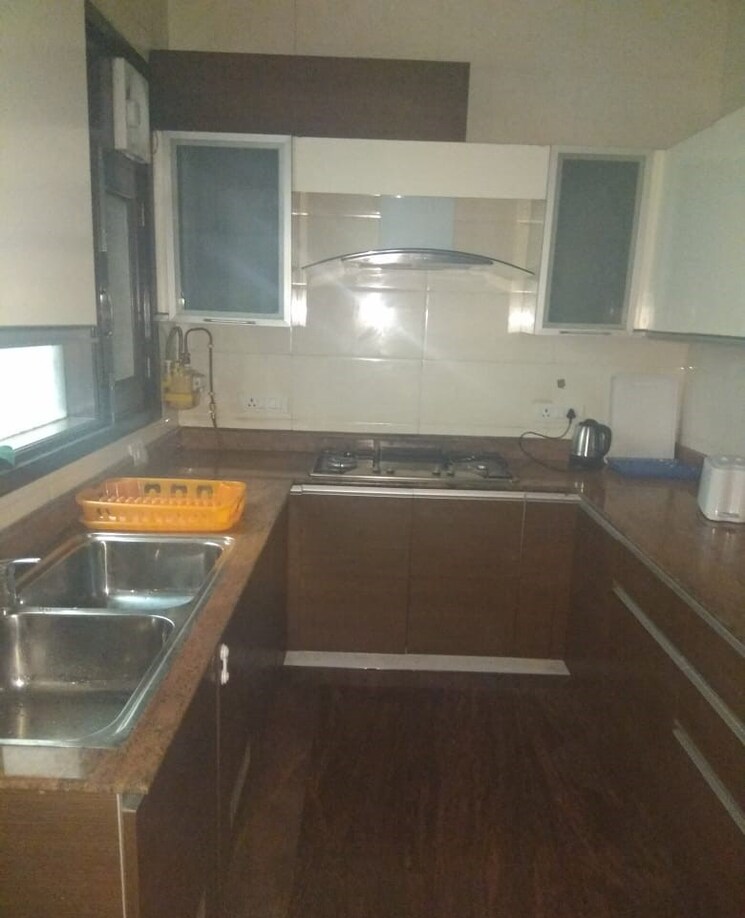 Kitchen, defence colony 3 Bedroom 1953 Sq.Ft. Builder Floor In Defence Colony Delhi 9574291
