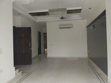 3 BHK Builder Floor For Rent in Defence Colony