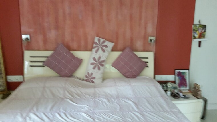 Bedroom, bandra west 1 Bedroom 500 Sq.Ft. Apartment In Bandra West Mumbai 9574091