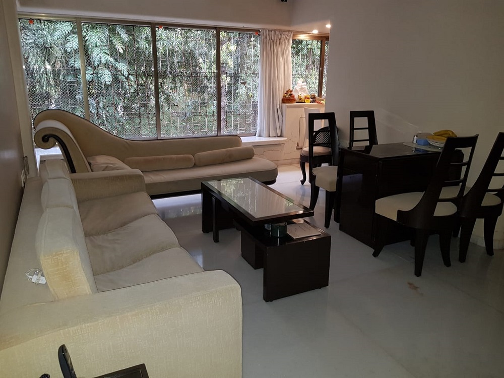 1 BHK + Pooja Room Apartment For Rent in Bandra West